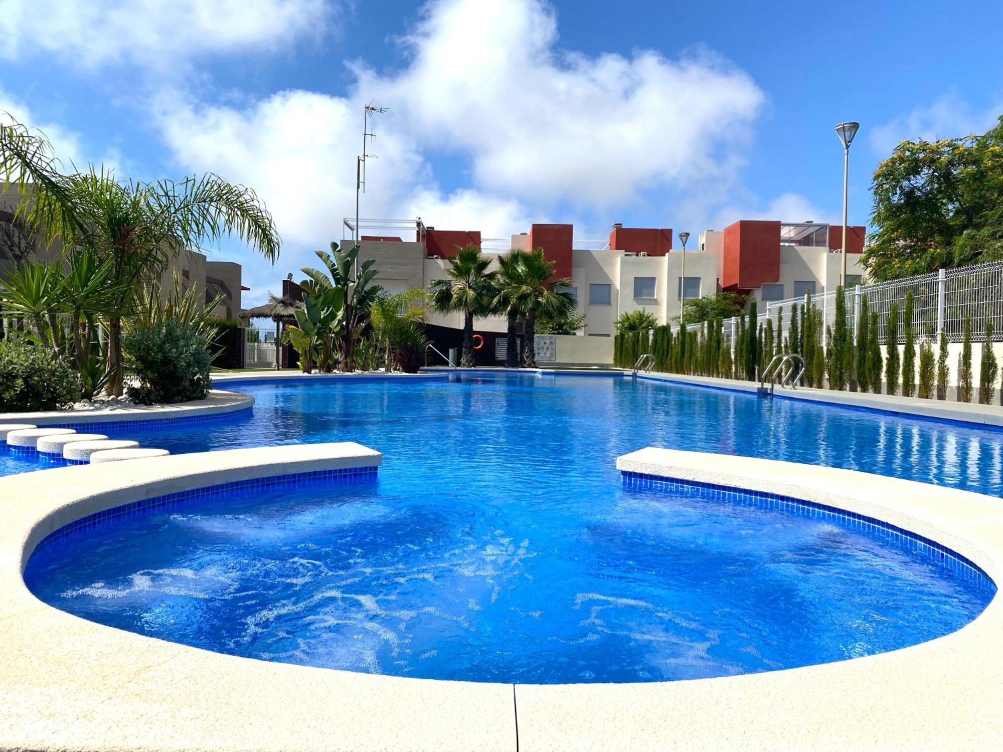 Magnifico Apartamento De Planta Alta La Isla 托雷维耶哈 外观 照片