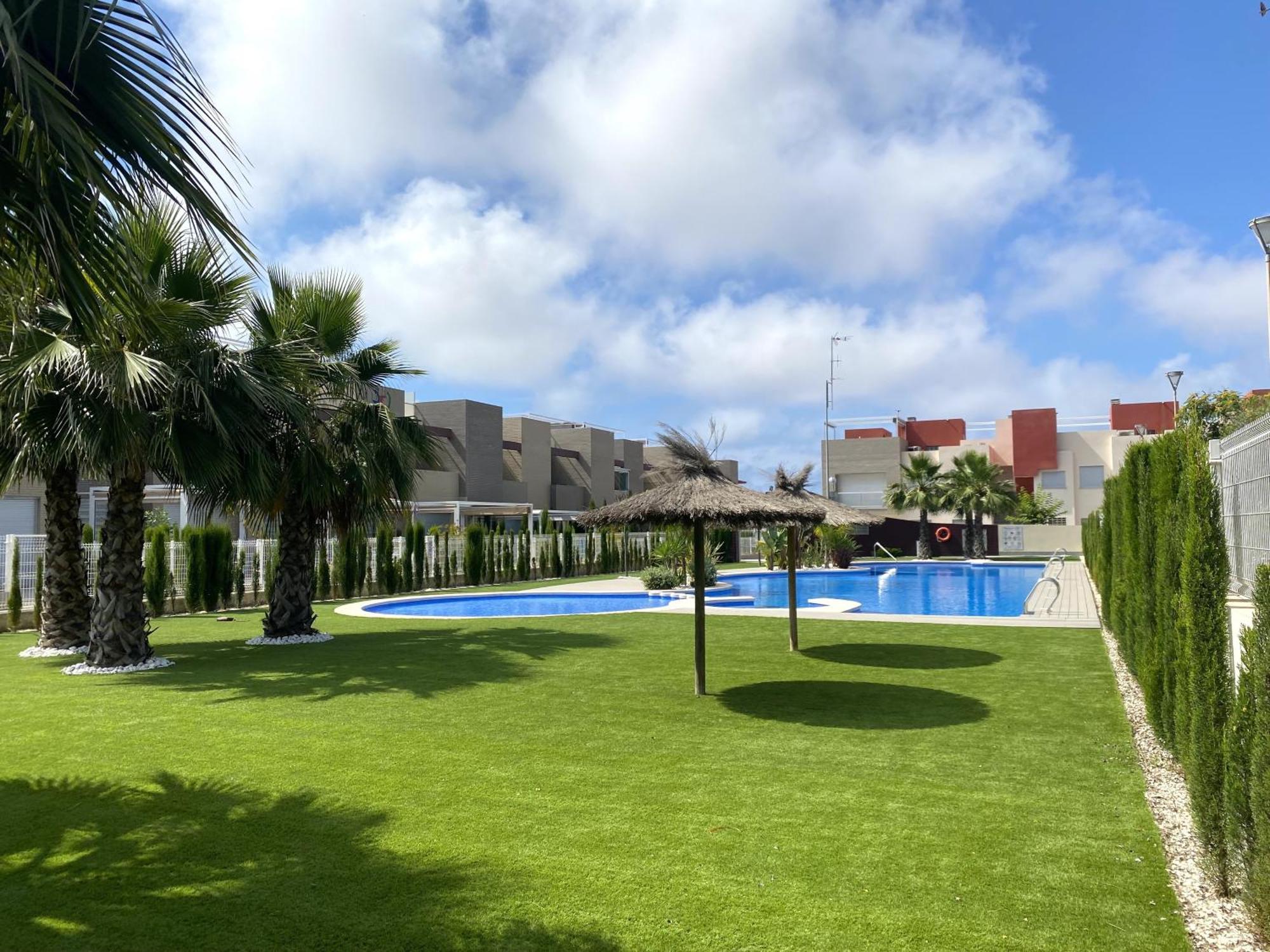 Magnifico Apartamento De Planta Alta La Isla 托雷维耶哈 外观 照片