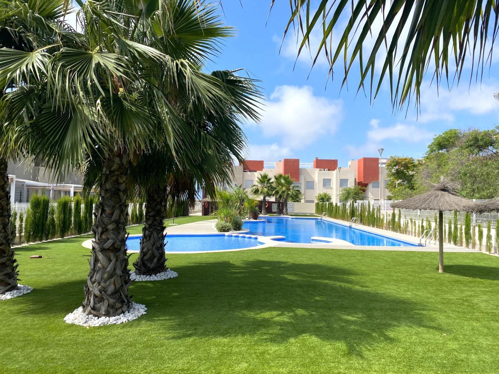 Magnifico Apartamento De Planta Alta La Isla 托雷维耶哈 外观 照片