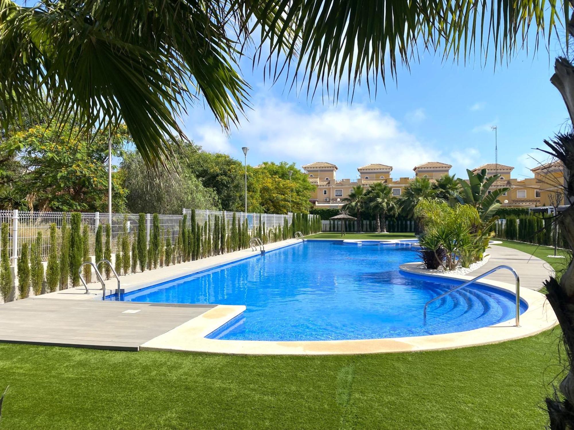 Magnifico Apartamento De Planta Alta La Isla 托雷维耶哈 外观 照片